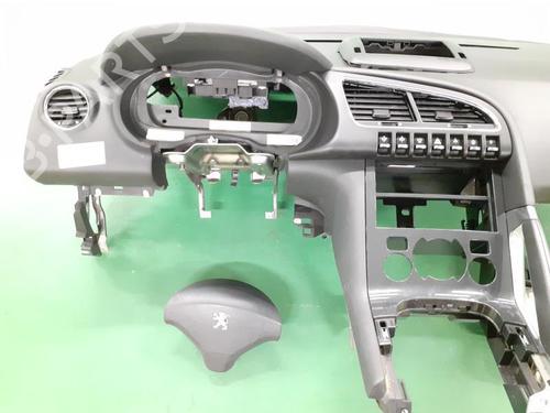Used Dashboard PEUGEOT 3008 I MPV (0U_) 1.6 HDi (109 hp) 24785884