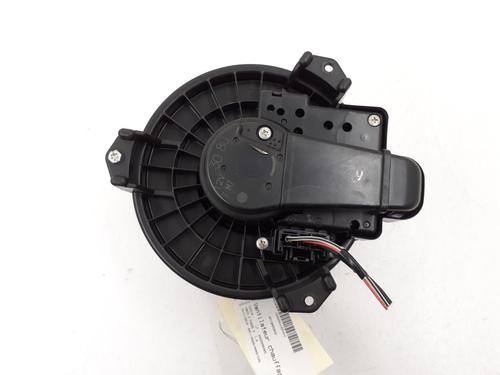 Used Heater blower motor Heater blower motor TOYOTA YARIS (_P9_) 1.4 D-4D (NLP90_, NLP90R) (90 hp) 24786389 24786389