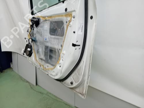 Used Right front door Right front door NISSAN NOTE (E12) 1.2 (80 hp) 34359278 34359278