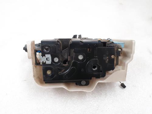 Front right lock VW TOURAN (1T1, 1T2) 2.0 TDI 16V | BP24788606C97
