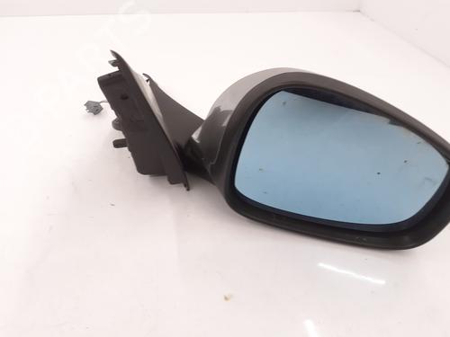 Used Right mirror Right mirror 28124215 28124215