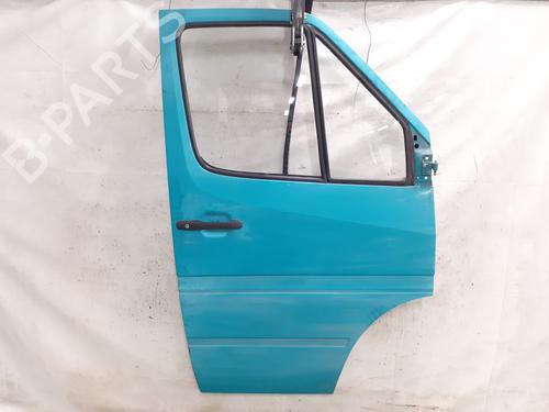 Used Right front door MERCEDES-BENZ SPRINTER 2-t Van (B901, B902) 208 CDI (901.661, 901.662, 902.661, 902.662) (82 hp) 31908946