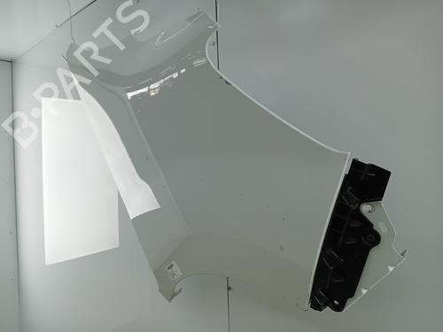 Guarda-lamas direito Guarda-lamas direito RENAULT MASTER III Bus (JV) 2.3 dCi 135 FWD (JV0N, JV08) (136 hp) 35810687 35810687