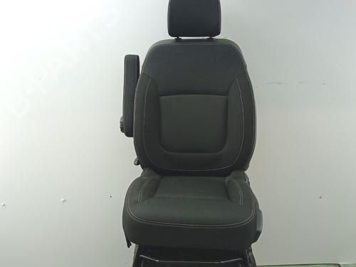 left-front-seat-renault-trafic-iii-van-fg_-2014-36583600 main image