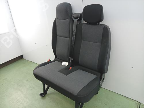 Sæde højre fortil Sæde højre fortil RENAULT MASTER III Bus (JV) 2.3 dCi 135 FWD (JV0N, JV08) (136 hp) 35968590 35968590