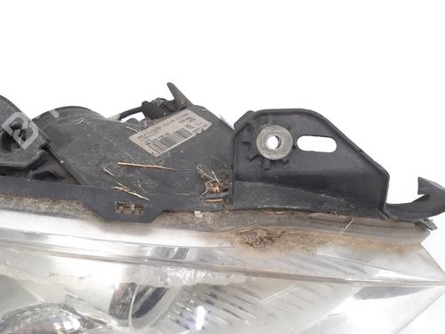 Right headlight PEUGEOT 5008 (0U_, 0E_) 2.0 HDi 150 / BlueHDi 150 | BP27170771C29 