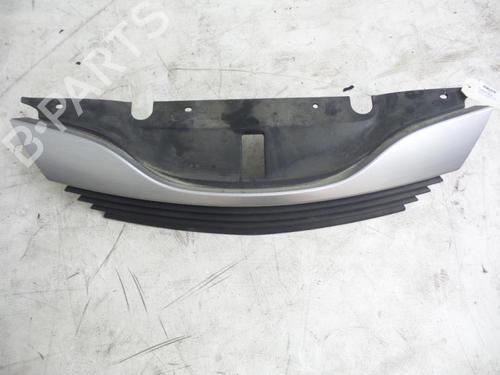 Grill RENAULT LAGUNA II (BG0/1_) 1.9 dCi (BG08, BG0G) (120 hp) 24775141