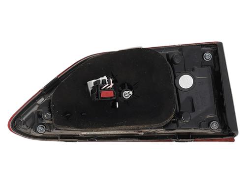 right-tailgate-light-vw-polo-vi-aw1-bz1-ae1-2017-39609096 main image