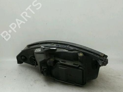 Used Right headlight FORD FOCUS I Turnier (DNW) 1.8 TDCi (100 hp) 24774089
