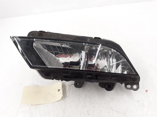 Used Left front fog light SEAT LEON (5F1) 1.2 TSI (105 hp) 31267374
