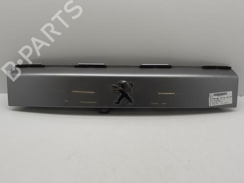 Sentralt baklys PEUGEOT 2008 II (UD_, US_, UY_, UJ_, UR_, UC_) e-2008 (UKZKXZ) (136 hp) 33183668