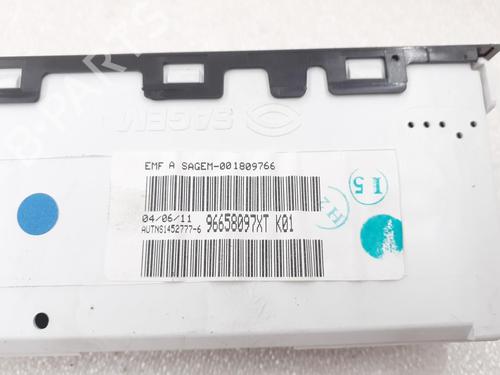 Used Display monitor PEUGEOT 206+ (2L_, 2M_) 1.1 (60 hp) 24789463