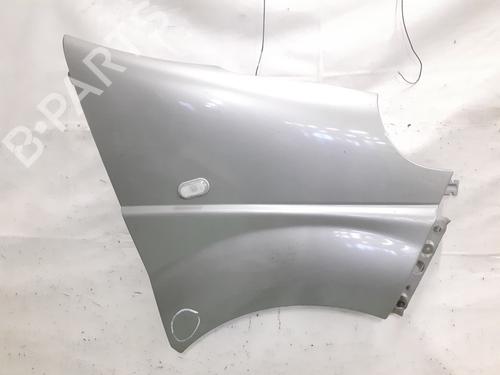 Guarda-lamas direito RENAULT TRAFIC II Bus (JL) 2.0 dCi 90 (JL00, JL01, JL0H, JL0M, JL0P, JL0S) (90 hp) 30618043