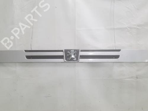 Used Grille PEUGEOT BOXER Van (230L) 2.5 D (86 hp) 24778800