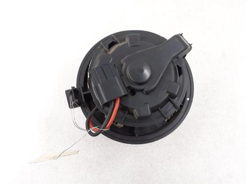 Used Heater blower motor Heater blower motor PEUGEOT 208 I (CA_, CC_) 1.4 HDi (68 hp) 24789065 24789065