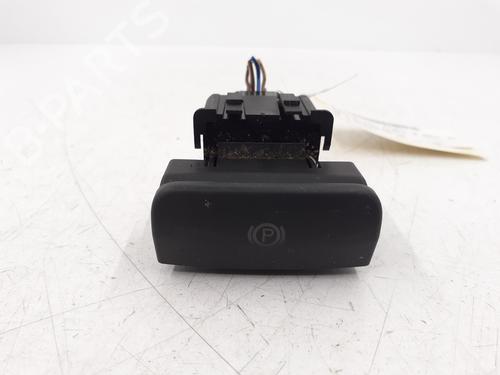 Commutateur PEUGEOT 3008 I MPV (0U_) 1.2 (131 hp) 32135923