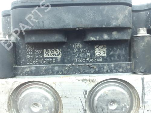 Used ABS pump ABS pump CITROËN C3 III (SX) 1.6 BlueHDi 75 (75 hp) 33857628 33857628