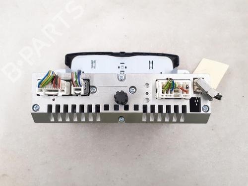 Bilradio DACIA SANDERO II 1.0 SCe 75 (B8JC, B8JD, B8NC) (73 hp) 30561498