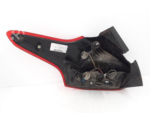 right-taillight-ford-focus-iii-2010-2011-2012-2013-2014-2015-2016-2017-2018-2019-2020-32746582 main image