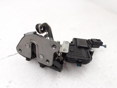 rear-right-lock-dacia-spring-2020-24786640 main image