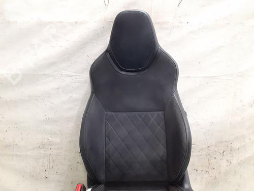 Used Left front seat Left front seat SKODA SUPERB III (3V3) 1.8 TSI (180 hp) 32338597 32338597