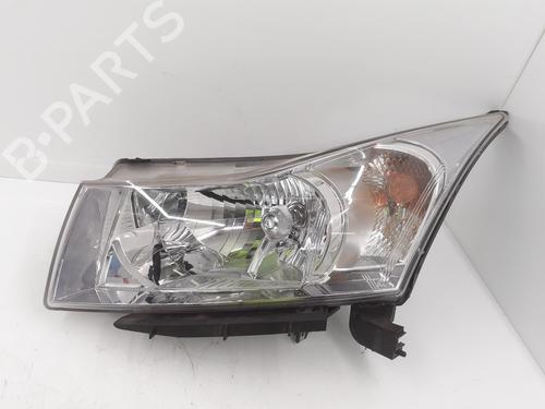 Used Left headlight CHEVROLET CRUZE Hatchback (J305) 1.7 D (131 hp) 30317898