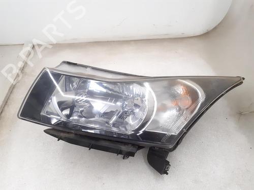 Left headlight CHEVROLET CRUZE (J300) 2.0 CDI 95137777
