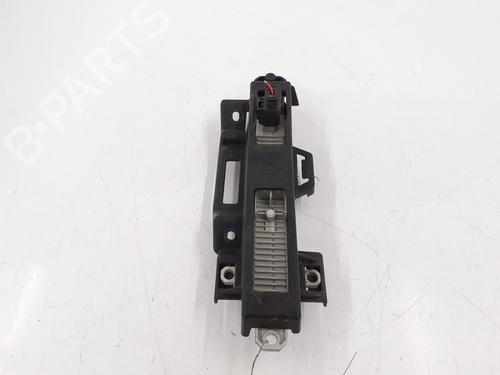 left-daytime-light-peugeot-108-2014-33309059 main image