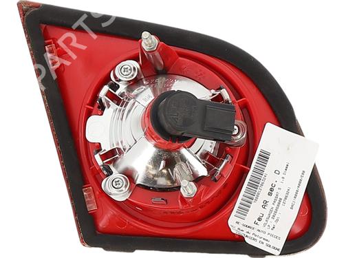 right-tailgate-light-vw-passat-b6-3c2-2005-2006-2007-2008-2009-2010-2011-36436968 main image