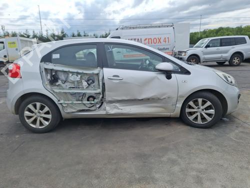 Windscreen washer tank KIA RIO III (UB) 1.4 CRDi | BP29143042C113 