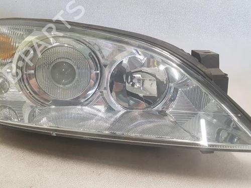 Used Right headlight FORD MONDEO III Saloon (B4Y) 2.0 16V (146 hp) 24777741