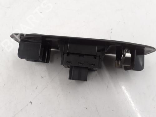 Used Switch Switch PEUGEOT 208 I (CA_, CC_) 1.0 VTi (68 hp) 30898933 30898933
