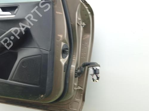 Used Left front door Left front door 37156083 37156083