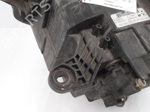 Right headlight RENAULT TWINGO III (BCM_, BCA_) | BP30150196C29