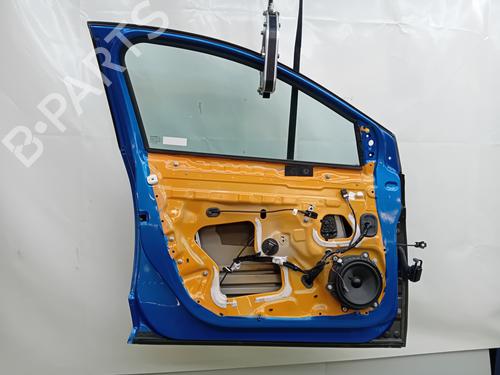 left-front-door-renault-megane-iv-hatchback-b9amn_-2015-34218908 main image