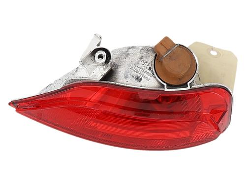 rear-fog-light-renault-megane-iv-hatchback-b9amn_-2015-36399664 main image