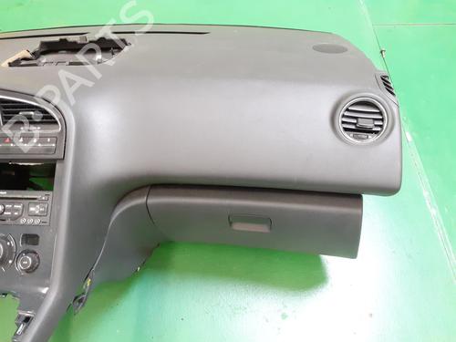 Instrumentbræt PEUGEOT 5008 (0U_, 0E_) 1.6 HDi (112 hp) 24787459
