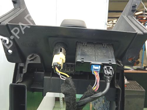 Armrest / Center console RENAULT MEGANE IV Hatchback (B9A/M/N_) 1.2 TCe 130 (B9MR) | BP36786879I20 - Image 6