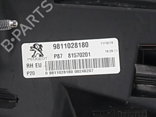 Used Right taillight Right taillight PEUGEOT 5008 II (MC_, MJ_, MR_, M4_) 1.2 THP (MRHNYH, MRHNYW, MRHNSJ, MRHNSU, MRHNSM) (131 hp) 36399659 36399659