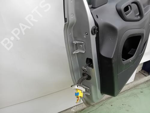 right-front-door-peugeot-partner-box-bodympv-2008-36027401 main image