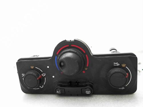 Used Climate control RENAULT CLIO III (BR0/1, CR0/1) 1.5 dCi (C/BR0G, C/BR1G) (68 hp) 24777948