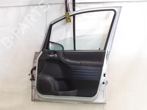 Used Right front door OPEL ZAFIRA A MPV (T98) 2.2 DTI 16V (F75) (125 hp) 24785256