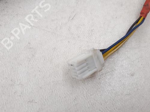 Right mirror HYUNDAI H-1 / STAREX Bus (A1) 2.5 CRDi 4WD | BP24784376C27 