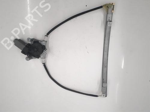 Lève-vitre avant droit RENAULT CLIO II (BB_, CB_) 1.2 16V (BB05, BB0W, BB11, BB27, BB2T, BB2U, BB2V, CB05,... (75 hp) 30874577