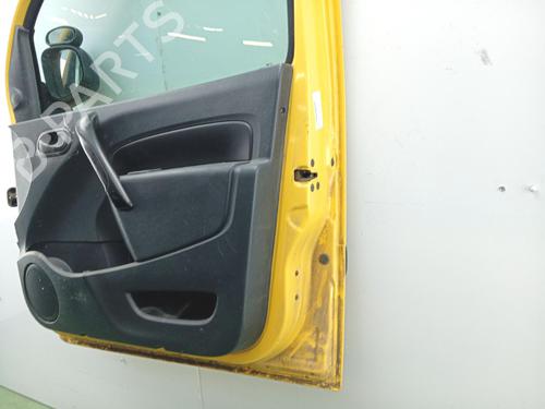 Used Right front door Right front door 39113550 39113550