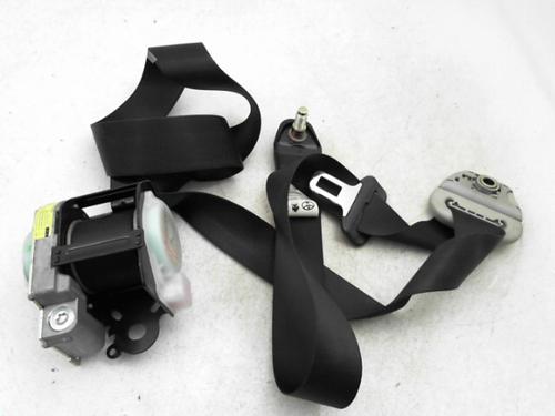 Gurtstraffer rechts vorne für TOYOTA YARIS (_P1_) 1.0 (SCP10_, SCP10R) (65 hp) 24776249