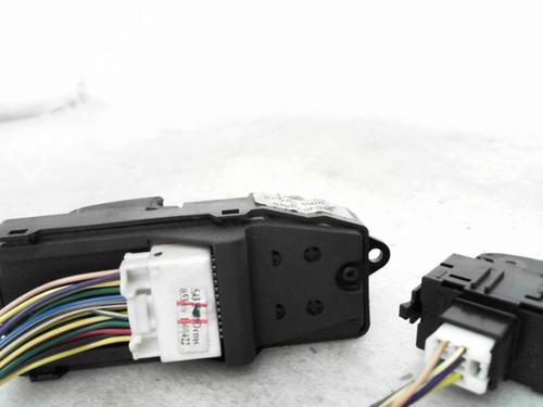 Used Switch TOYOTA COROLLA Estate (_E12_) 1.4 D4-D (NDE120_, NDE120R) (90 hp) 24778297