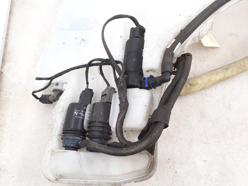 Windscreen washer tank BMW 3 Touring (E91) 320 d | BP24772226C113 