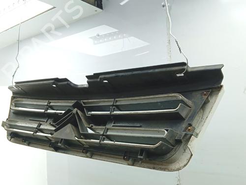 Used Grille Grille CITROËN JUMPER I Van (244) 2.8 HDi (128 hp) 39698507 39698507