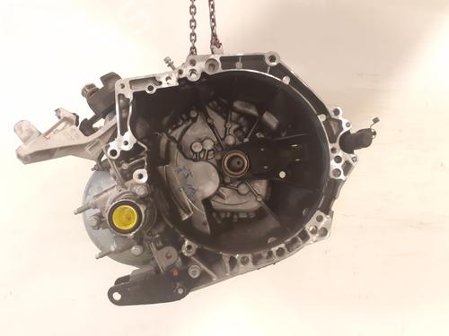 Gearkasse PEUGEOT 2008 II (UD_, US_, UY_, UJ_, UR_, UC_) 1.2 PureTech 100 (USHNK) (101 hp) 31884401